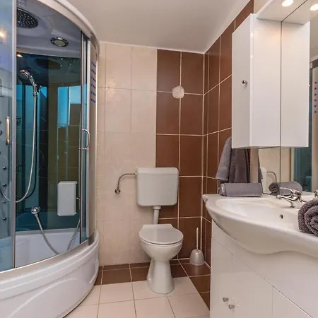 Апартаменты One-bedroom In Biograd Opatijski Torovi