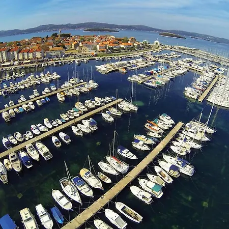 Apartamento One-bedroom In Biograd Opatijski Torovi