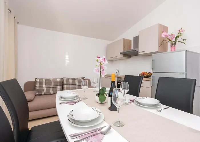 One-bedroom In Biograd Lägenhet Opatijski Torovi