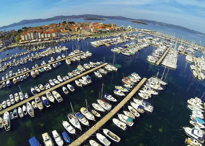 Lägenhet One-bedroom In Biograd Opatijski Torovi